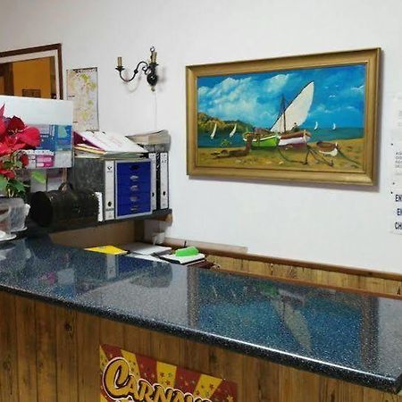 רוזס Hostal Creus מראה חיצוני תמונה