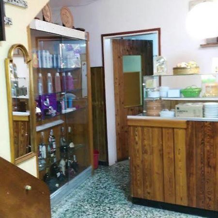 רוזס Hostal Creus מראה חיצוני תמונה